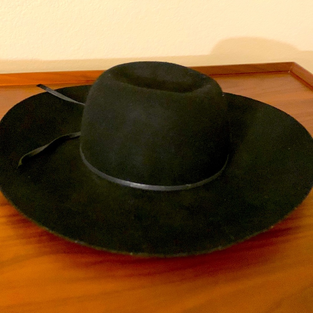 Woman’s Hat
